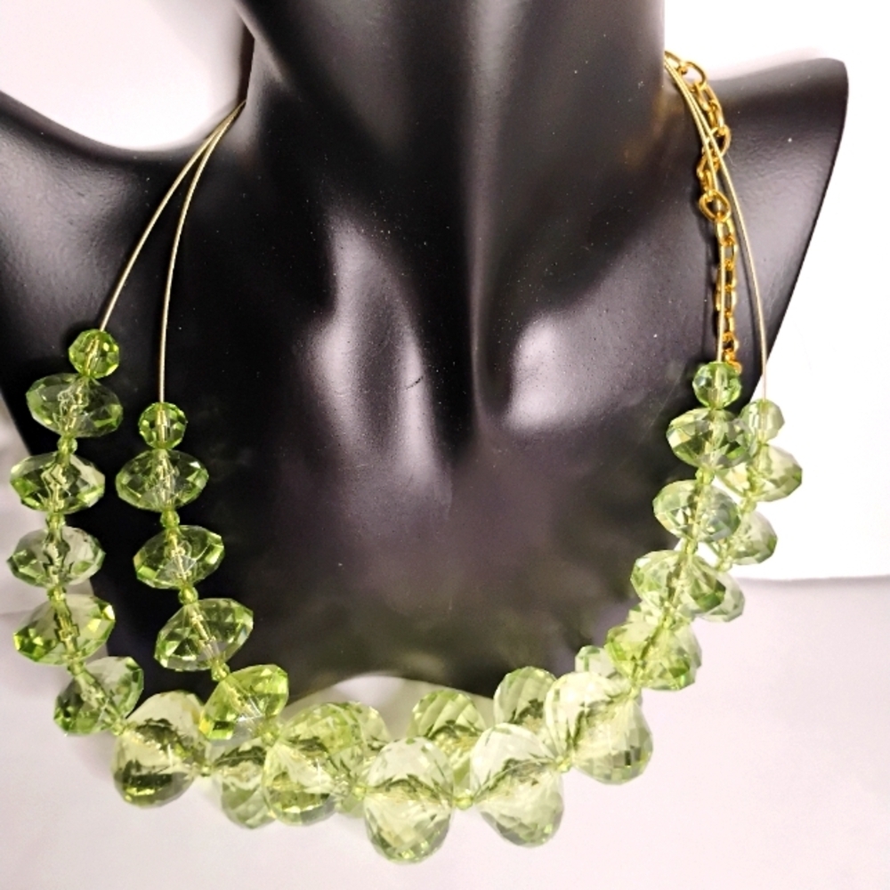 Vintage‎ Signed Joan Rivers Gold Tone Layered Lucite Bead Necklace - Picture 2 of 4